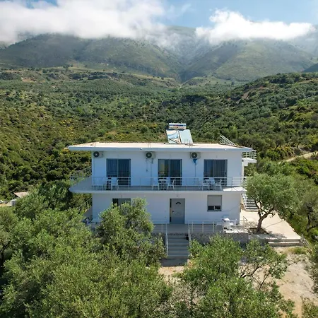 Vila Juli 2 * Borş